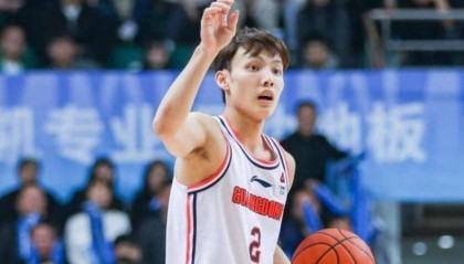 乐鱼app-广东主场迎战上海，两大豪门对决，徐杰主场再说晚安